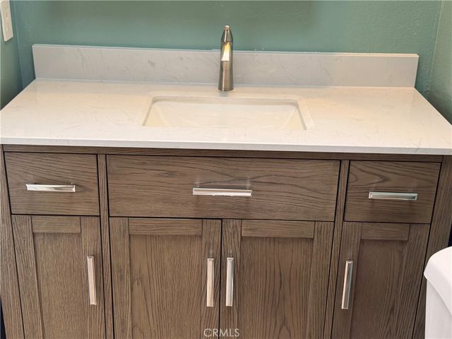 950 W Lambert 11, La Habra, CA 90631