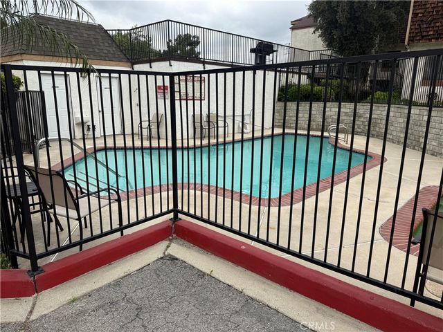 950 W Lambert 11, La Habra, CA 90631