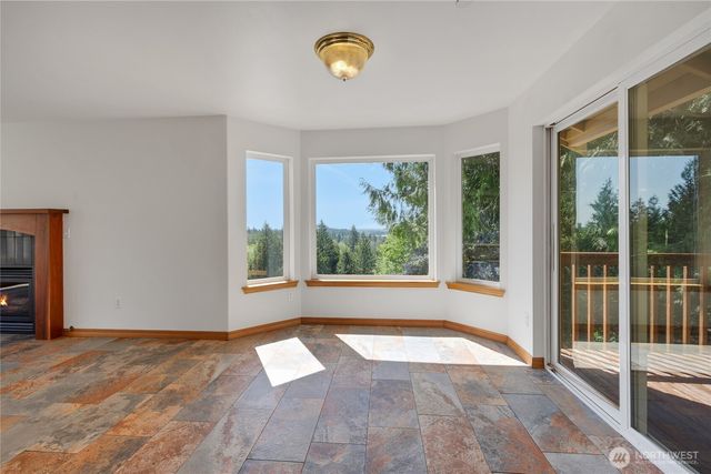 41216 305 Avenue SE, Enumclaw, WA 98022