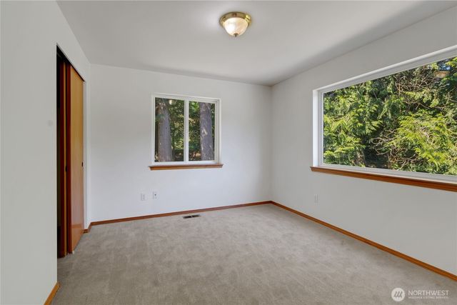 41216 305 Avenue SE, Enumclaw, WA 98022