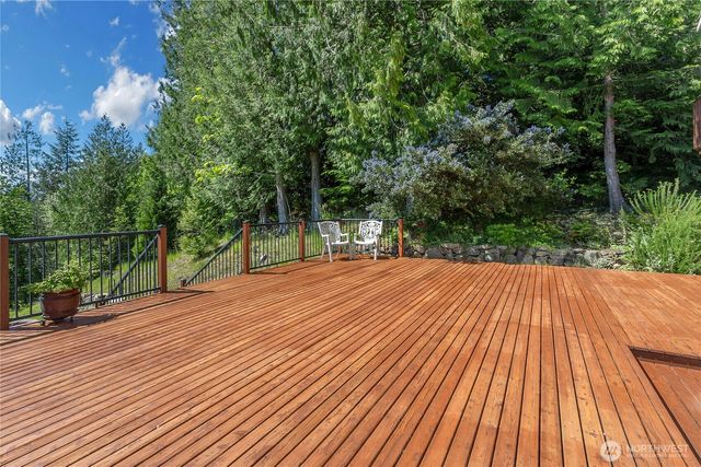 41216 305 Avenue SE, Enumclaw, WA 98022