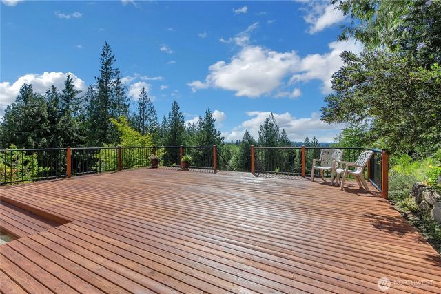 41216 305 Avenue SE, Enumclaw, WA 98022
