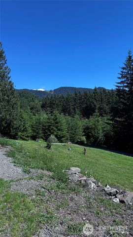 41216 305 Avenue SE, Enumclaw, WA 98022