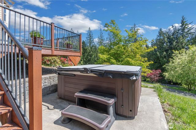 41216 305 Avenue SE, Enumclaw, WA 98022