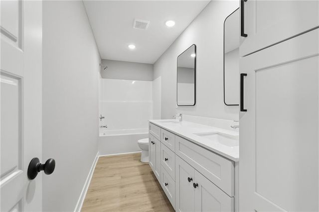 15558 E 47th Terrace, Kansas City, MO 64136