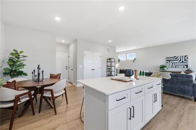 15558 E 47th Terrace, Kansas City, MO 64136