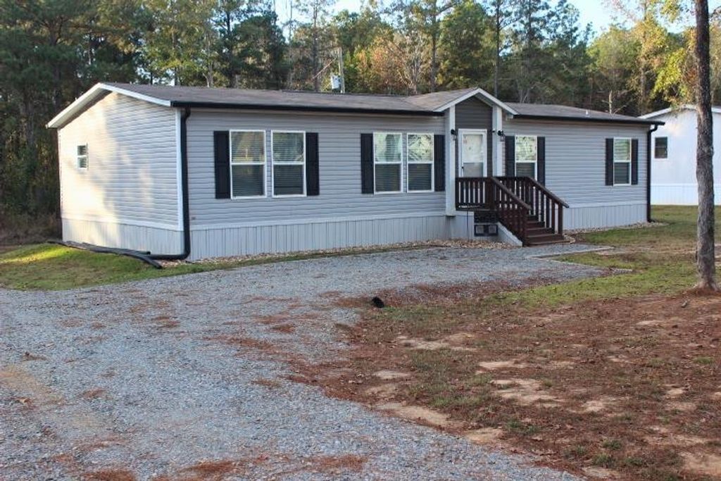 2462 Blocker Rd, Marshall, TX 75672