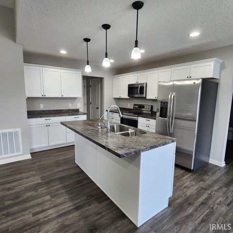 7778 E Goodison Road, North Webster, IN 46555