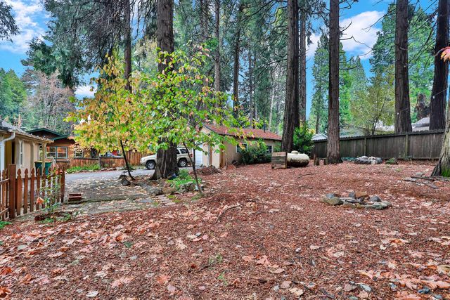 2893 Polaris St, Pollock Pines, CA 95726