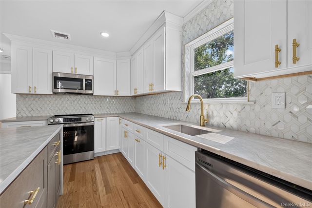 296 Westchester Avenue, West Babylon, NY 11704