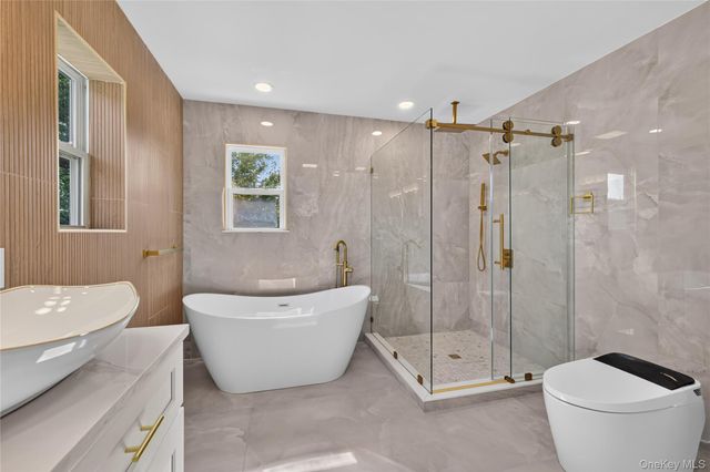 296 Westchester Avenue, West Babylon, NY 11704