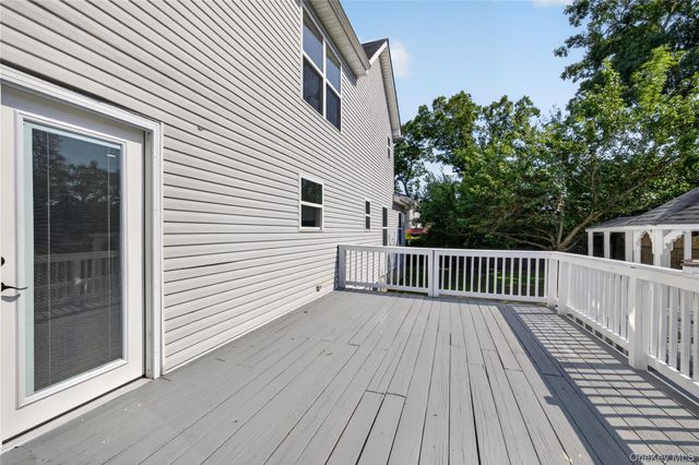 296 Westchester Avenue, West Babylon, NY 11704