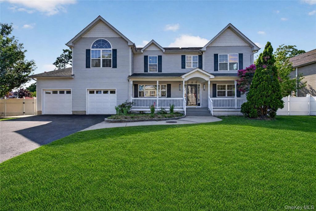 296 Westchester Avenue, West Babylon, NY 11704