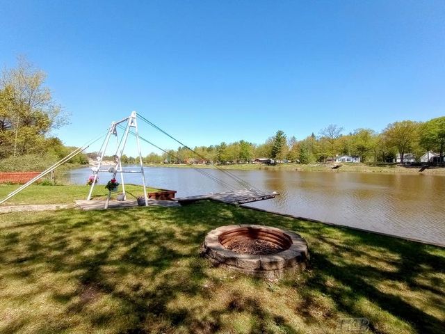 519 E Sun Oil Road, Gladwin, MI 48624