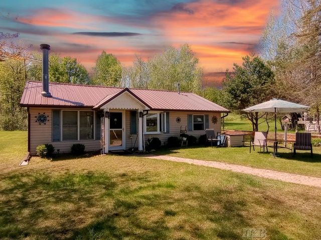 519 E Sun Oil Road, Gladwin, MI 48624
