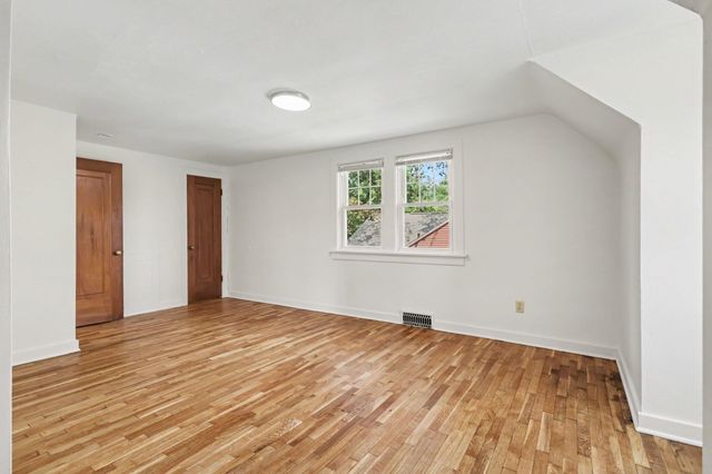 33 Pleasant Avenue, Battle Creek, MI 49015