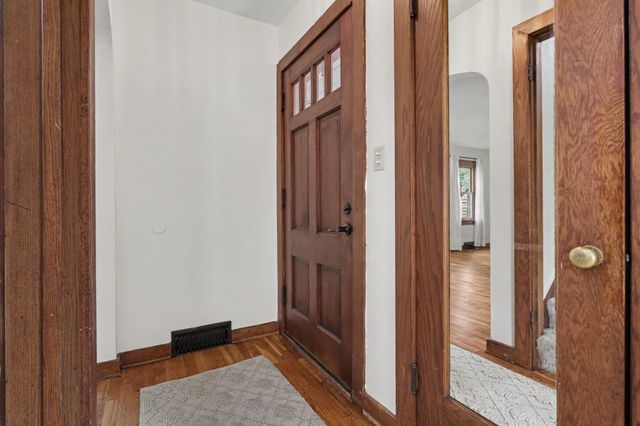 33 Pleasant Avenue, Battle Creek, MI 49015