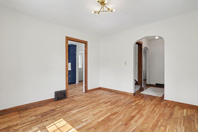 33 Pleasant Avenue, Battle Creek, MI 49015