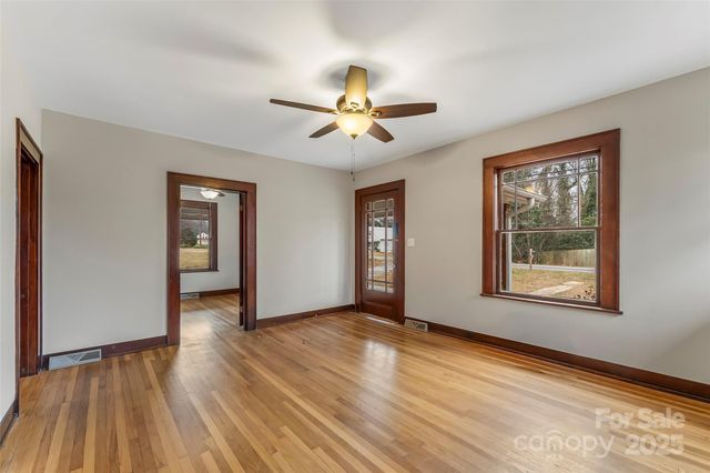 2523 Kool Park Road NE, Hickory, NC 28601