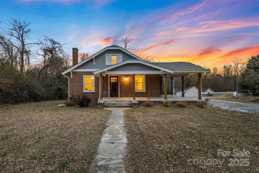 2523 Kool Park Road NE, Hickory, NC 28601