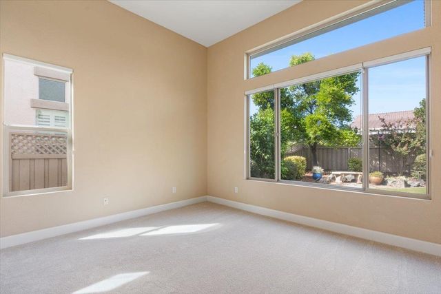 112 Lakefield Ct, Lincoln, CA 95648