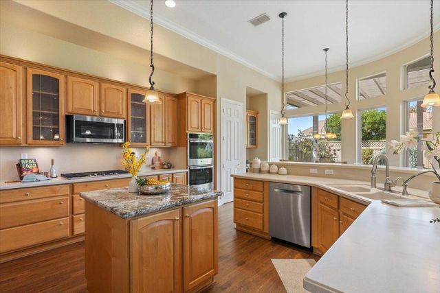 112 Lakefield Ct, Lincoln, CA 95648