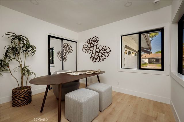 23800 Aetna Street, Woodland Hills, CA 91367