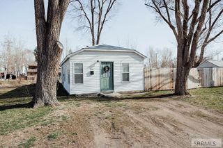 850 S 1st E, St Anthony, ID 83445