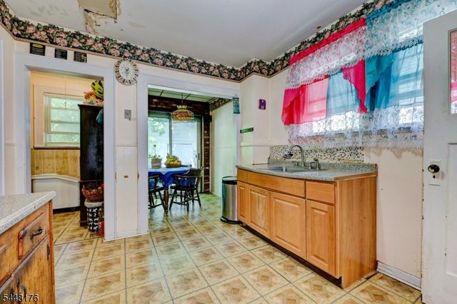 47 BOYDEN PKWY, Maplewood Twp., NJ 07040