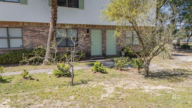 226 E 24th Avenue 15, Gulf Shores, AL 36542
