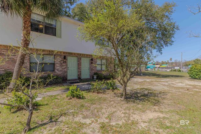 226 E 24th Avenue 15, Gulf Shores, AL 36542