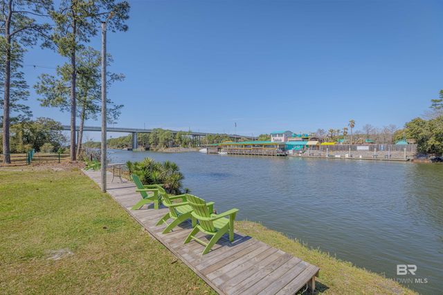 226 E 24th Avenue 15, Gulf Shores, AL 36542