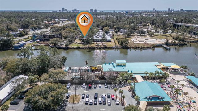 226 E 24th Avenue 15, Gulf Shores, AL 36542