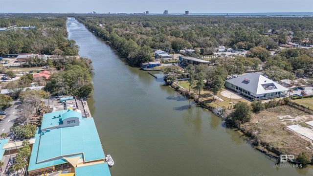 226 E 24th Avenue 15, Gulf Shores, AL 36542