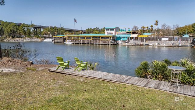 226 E 24th Avenue 15, Gulf Shores, AL 36542