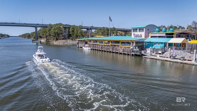 226 E 24th Avenue 15, Gulf Shores, AL 36542