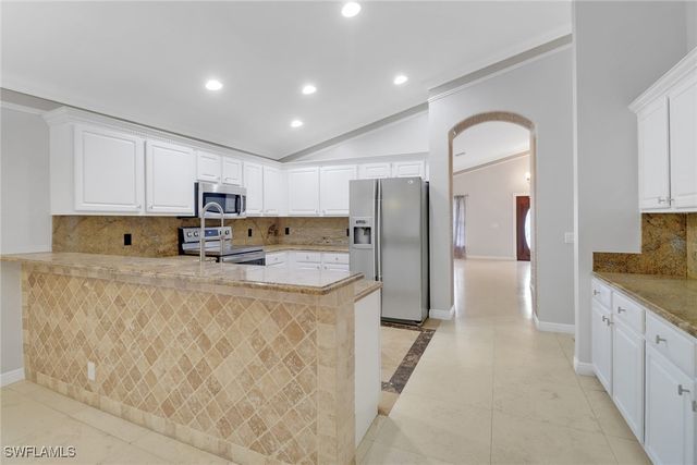 15028 Savannah DR, Naples, FL 34119