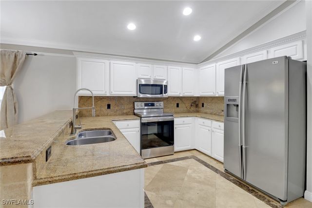 15028 Savannah DR, Naples, FL 34119