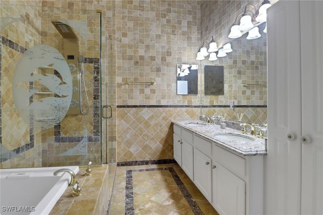 15028 Savannah DR, Naples, FL 34119