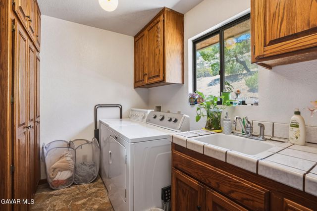 1661 Twin Butte Road, Palmdale, CA 93551