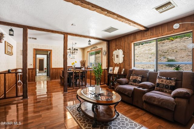 1661 Twin Butte Road, Palmdale, CA 93551