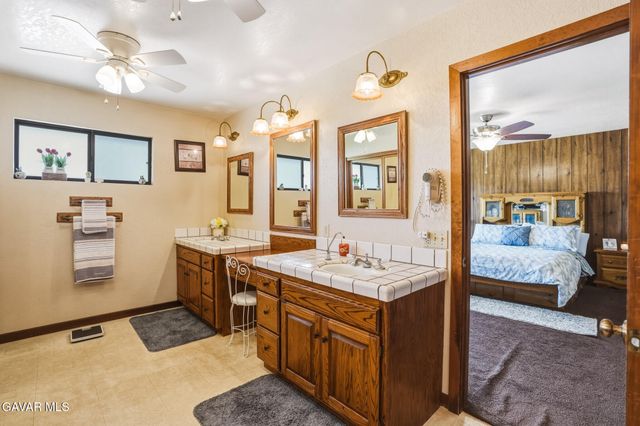 1661 Twin Butte Road, Palmdale, CA 93551