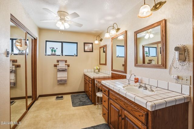 1661 Twin Butte Road, Palmdale, CA 93551
