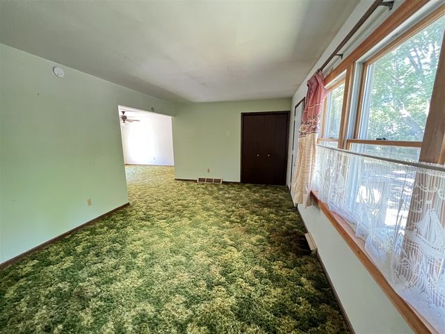 7260 Childsdale Avenue, Rockford, MI 49341