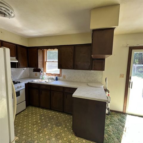 7260 Childsdale Avenue, Rockford, MI 49341