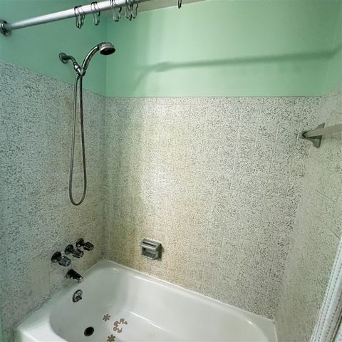 7260 Childsdale Avenue, Rockford, MI 49341