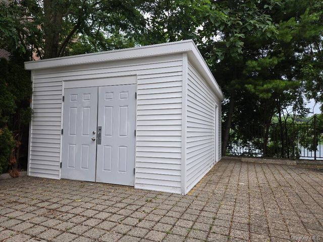 240-250 Pelham Road, New Rochelle, NY 10805