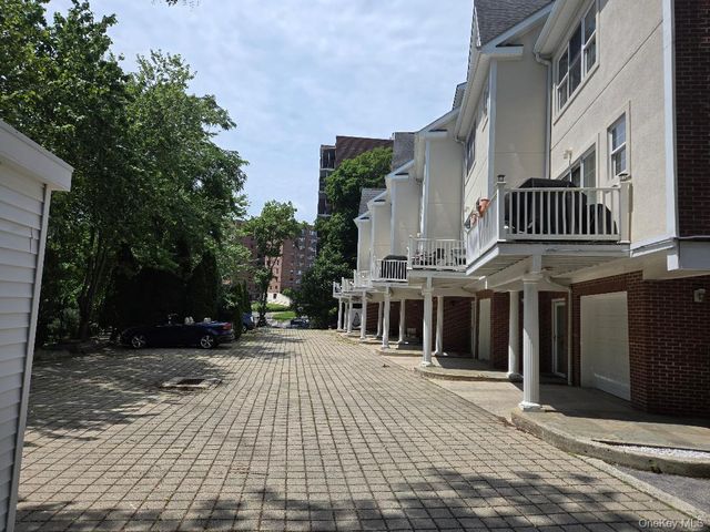 240-250 Pelham Road, New Rochelle, NY 10805
