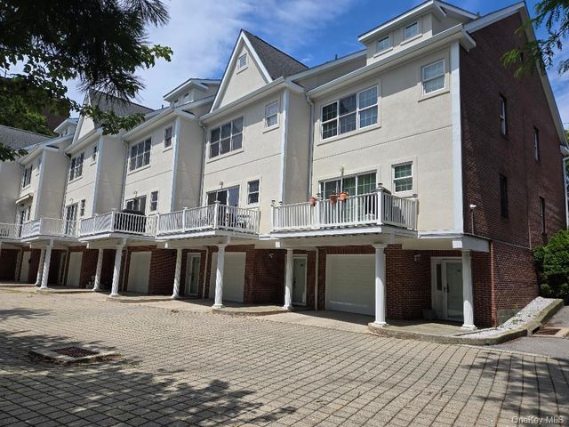 240-250 Pelham Road, New Rochelle, NY 10805