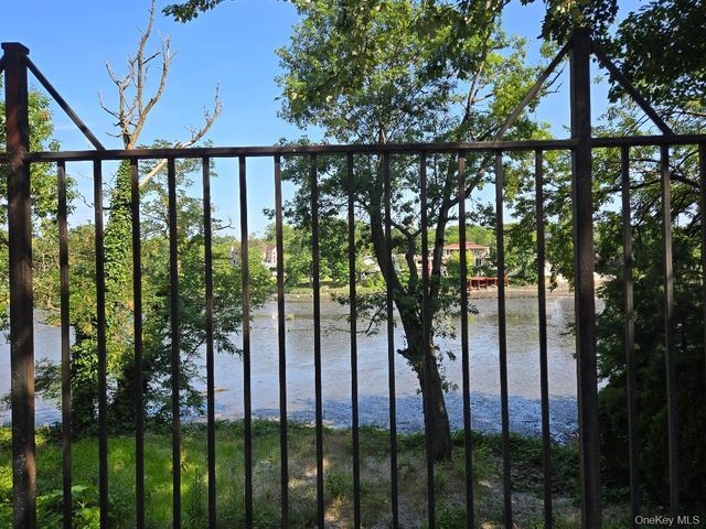 240-250 Pelham Road, New Rochelle, NY 10805